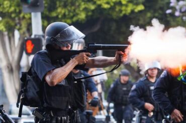 Un fan des Dodgers alléguant une blessure au LAPD reçoit 11,8 millions de dollars