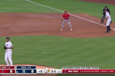 Mike Trout recommence. Et cette fois, cela donne aux Angels une avance de 10-8 en huitième. Il s'agit de son 31e match multihomer en carrière et de son premier depuis le 26 septembre 2025 contre Houston.