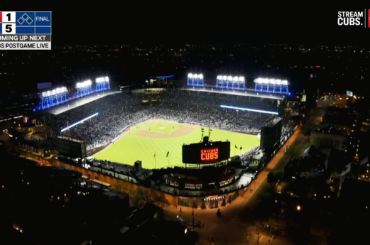 (Point culminant) Corbin Martin fait apparaître Kyle Schwarber pour mettre fin au match et donner aux Cubs une séquence de six victoires consécutives et aux Phillies une séquence de six défaites.