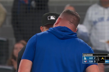 John Schneider s'en prend à l'arbitre et est expulsé du match