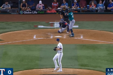 Mackenzie Gore rejoint Max Scherzer en tant que seuls lanceurs de l'histoire des Rangers à atteindre cette marque lors de leurs 3 premiers départs