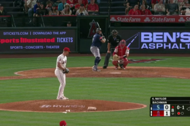 Jo Adell prive Josh Naylor d'un Home Run et fait pleurer un jeune fan des Mariners dans le processus