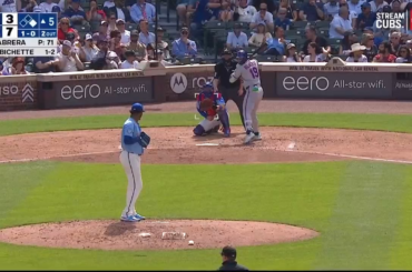 (Point culminant) Nico Hoerner, le gant d'or, se lance dans Superman pour priver Bo Bichette d'un succès