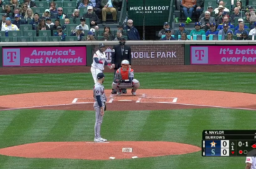 Josh Naylor écrase son 1er Home Run de l'année pour porter le score à 3-0 pour les Mariners au 1er