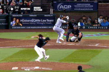 (Point culminant) MUNETAKA MURAKAMI HOMERS DANS SON 5ÈME MATCH DROIT