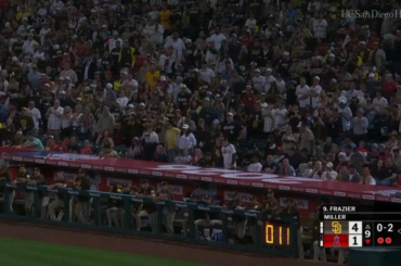 (Point culminant) Mason Miller obtient l'arrêt contre les Angels pour prolonger sa séquence sans but à 31,2 manches