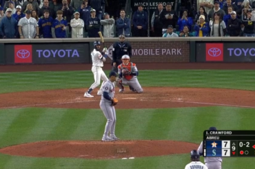 (Point culminant) Après que Bryan Abreu ait chargé les buts avec trois buts sur balles consécutifs, JP Crawford l'aligne vers la gauche pour quitter les Astros !