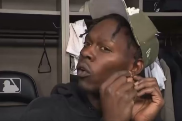 Jazz Chisholm Jr demande aux journalistes de lui expliquer les règles du baseball