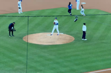 (Point culminant) Mamiko Ohtani choisit une autre chanson de Jojo's Bizarre Adventure pour Shohei lors de la soirée des femmes au Dodger Stadium