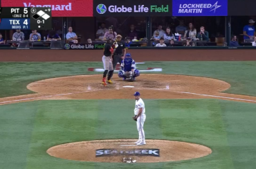 Oneil Cruz réussit un circuit de 3 points pour prolonger l'avance des Pirates à quatre au 9e