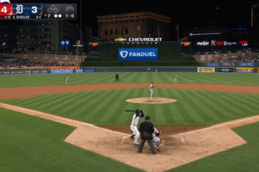 L'audio des commentaires s'est coupé dans Tigers-Cardinals et ce n'est que l'audio du stade.