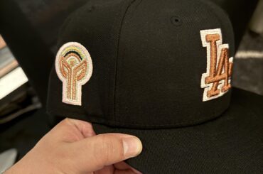 Impossible d'identifier ce logo sur le chapeau des Dodgers