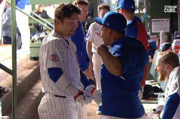 (Point culminant) Seiya Suzuki et Moisés Ballesteros s'embrassent puis comparent les pourcentages de graisse corporelle