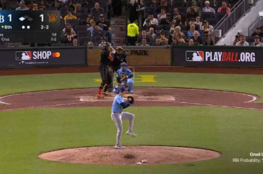 (Point culminant) Oneil Cruz réussit un home run de 2 points alors que les Pirates prennent les devants !