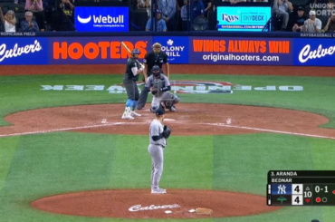 (Point culminant) Jonathan Aranda envoie un hélicoptère au deuxième, Jazz Chisholm ne peut pas le gérer et les Rays s'en sortent au 10e