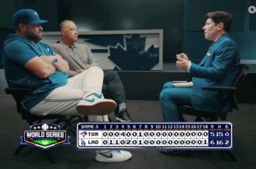 John Schnieder IBB'd Ohtani dans WS G3 pour le fatiguer. (Roberts) « Avez-vous pensé à lui lancer le lendemain et vouliez-vous le taxer ? (Schneider) "J'espérais qu'il volerait tout. Je ne veux pas que tu te voies swinguer maintenant, et peut-être que nous pourrons te fatiguer demain."