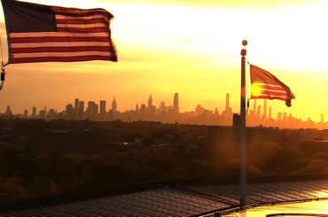 (Point culminant) La cabine de diffusion du SNY organise un rituel pour tenter de renverser la fortune des Mets