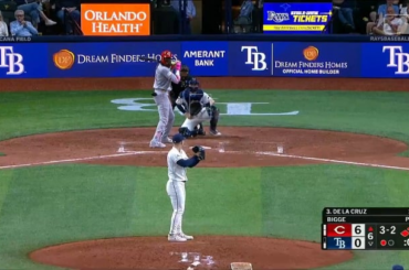 Dane Myers esquive le tag et marque sur le match nul dans le champ intérieur