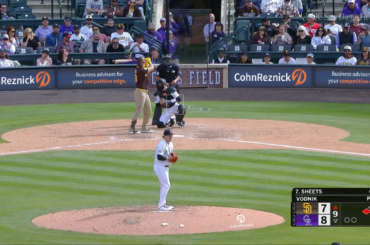 (Point culminant) GAVIN SHEETZ FRAPPE UN HR DE 3 POINTS POUR DONNER L'AVANCE AUX PADRES