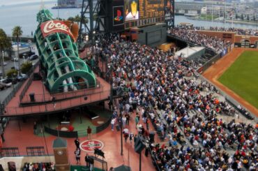Combien d’entre vous savaient que la bouteille de Coca-Cola du parc AT&T (maintenant Oracle) était un toboggan ?