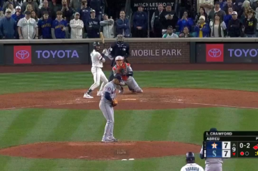 QUOI. A. JEU ! Après avoir initialement été menés 7-2, les Mariners ont complété le retour et JP Crawford quitte les Astros au 9e !