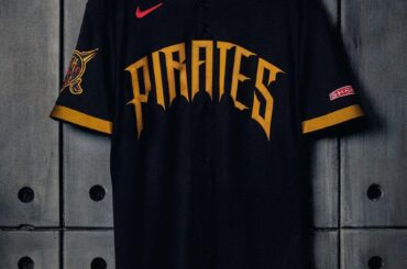 "Non. Je n'ai toujours jamais vu un maillot City Connect qui vaille la peine de remplacer l'original - oh mon DIEU, c'est malade."