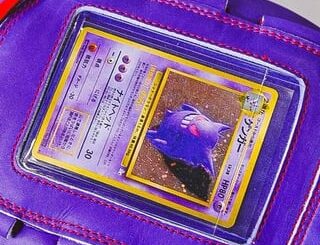 Jacob Misiorowski a un gant Ectoplasma personnalisé avec une carte Pokémon sur le Web