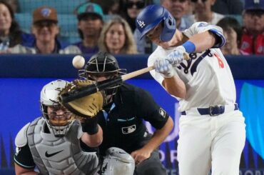 Le détenteur d'un pass de saison de 50 ans a déclaré qu'il ne pourrait pas acheter de billets papier et a raté son premier match d'ouverture à domicile en un demi-siècle