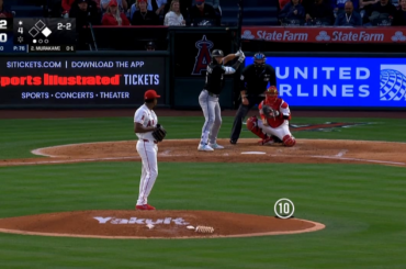 MURAKAMI VA DANS LA COUR. NUMÉRO 14. SOX UP 4.