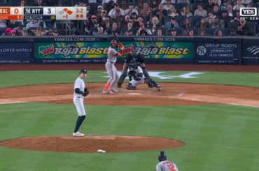 (Lowlight) Cam Schlittler et Austin Wells défient tous deux avec confiance une balle appelée qui finit par être confirmée 1,1 pouces en dessous de la zone