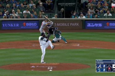 (Highlight) Matt Olson réussit un tir en solo et les Braves prennent les devants au neuvième!