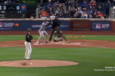 Vidéo du paquebot de 111 mph lancé par Spencer Jones qui a fracturé le péroné de Clay Holmes