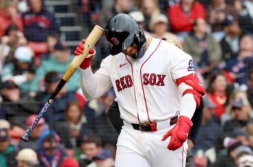 (Sean McAdam) Willson Contreras dit que les jeunes joueurs des Red Sox n'ont pas beaucoup d'expérience dans la gestion des crises, ce qui explique les problèmes des Red Sox avec RISP. Ensuite, Marcelo Mayer appelle cela une excuse et blâme simplement les jeunes.