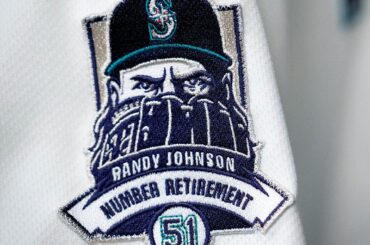 Les joueurs des Mariners porteront aujourd'hui cet écusson en l'honneur de la retraite n°51 de Randy Johnson.